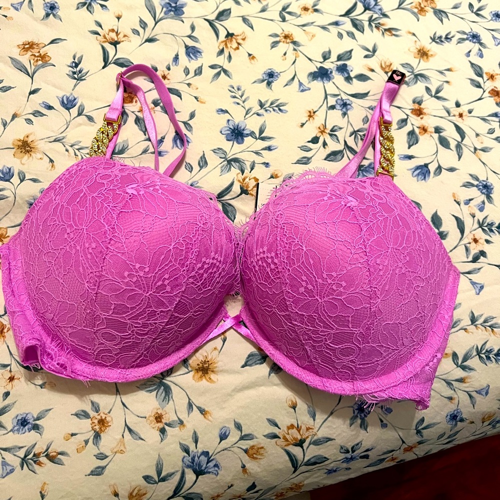 Victoria secret  bombshell